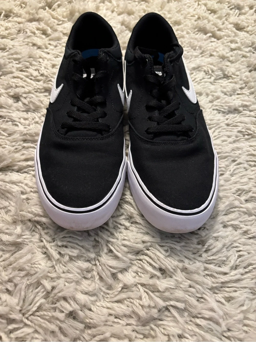 Nike SB Chron 2 Canvas Sneakers Black with White Swoosh Men’s Size 9